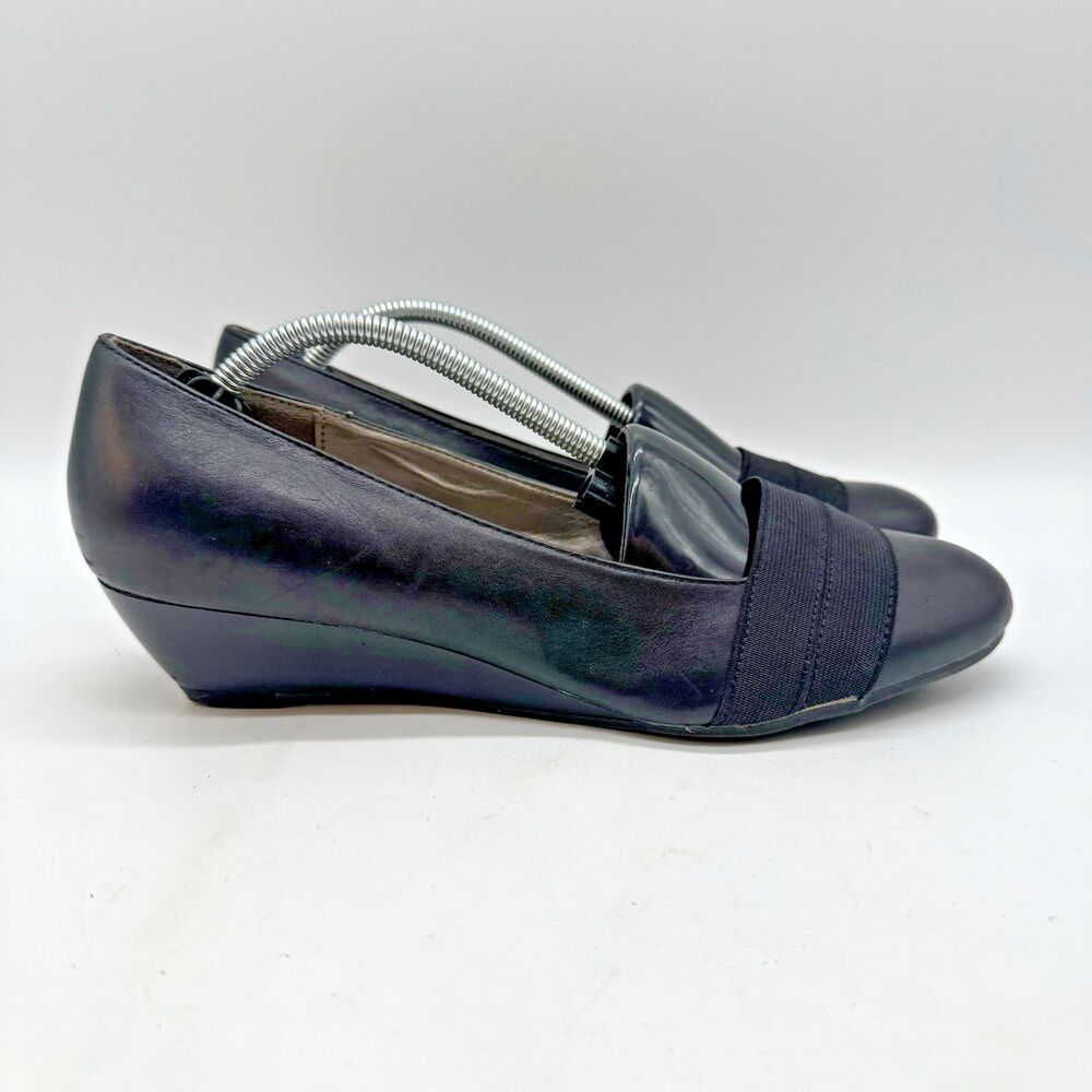 Dana Buchman Olivia Black Leather Wedges Women's 9M Comfort Shoes Slip On Heels